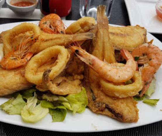 Friteurs sole, crevettes, calamars