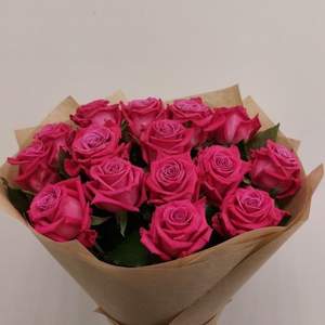 Bouquet de roses fuchsia