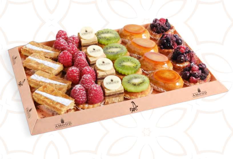 Gâteaux Soirées Prestige, 48 Pieces dressees sur Plateau GM