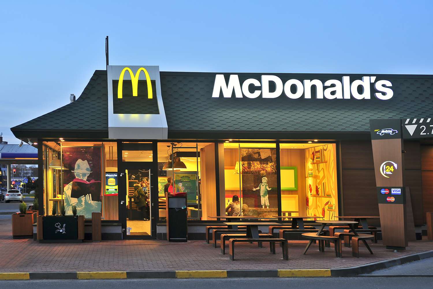 shutterstock_523483492-mcdonalds-5988b1ffc412440010f2d0b9